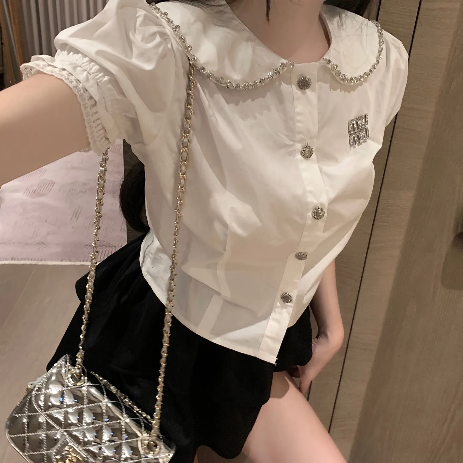 

White Doll Neck Shirt Women's Summer 2024 New Fashion Bubble Sleeve French Fashion Slim Fit Short Top Female Clothing