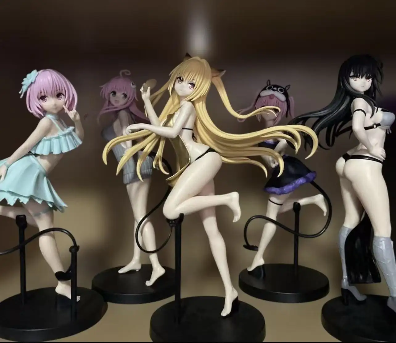 

Bandai To LOVE Ru Darkness Glitter & Glamours: Лала Саталин, Нана Аста, Момо Белия Девилюк, Котегава Юи, Голден Даркнес (Аниме)