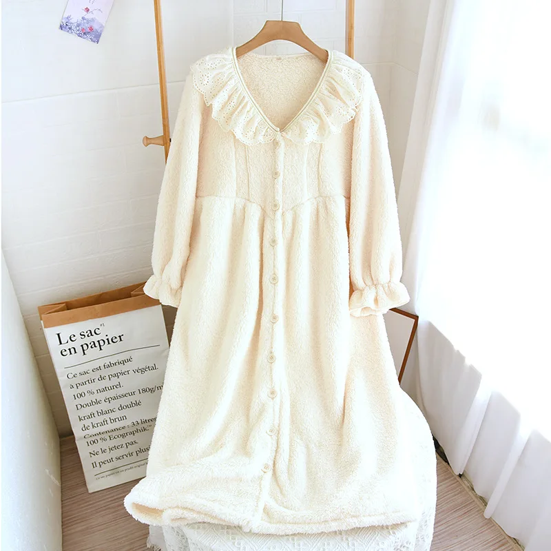 Autumn/Winter Flannel Nightgown Princess Style V Neck Lace Fleece-Lined Sleepwear Thick And Warm Coral Velvet Home Clothes
