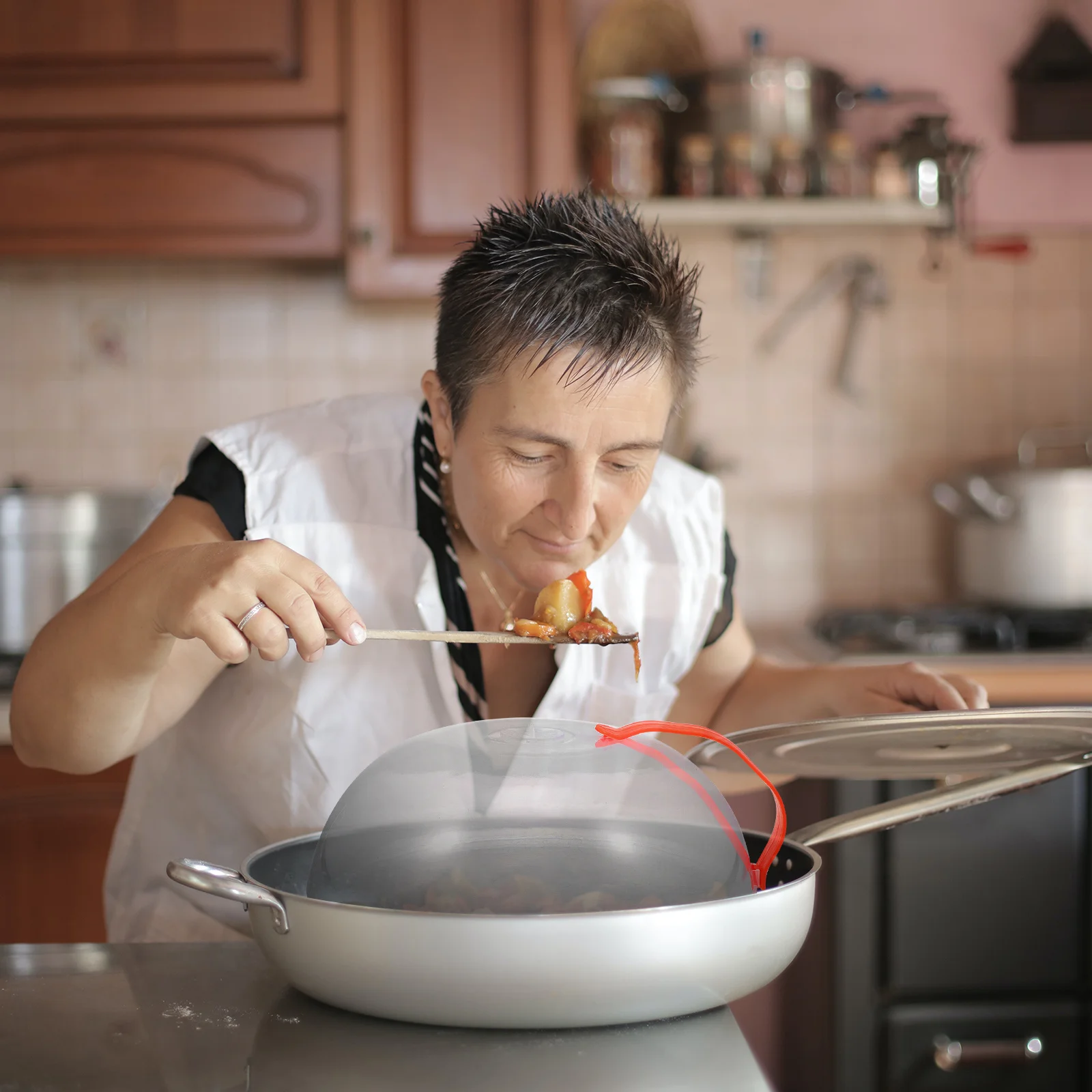 

4Pcs Microwave Food Covers Heat Resistant Plate Covers Kitchen Oil Proof Splatter Guards Food Dish Protective Lid