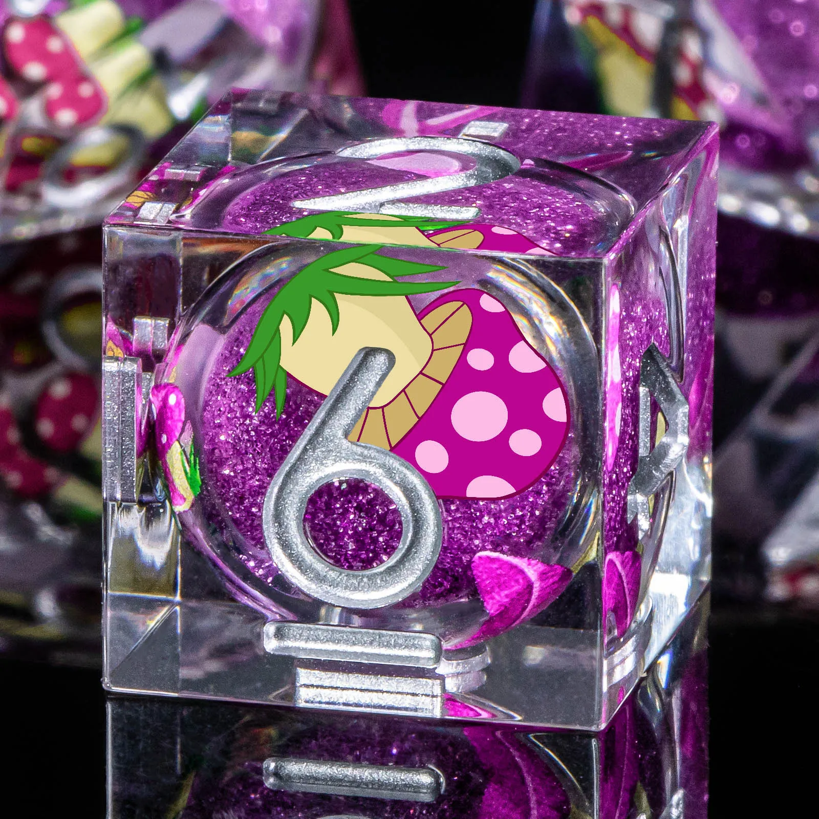 النرد الأساسي السائل للفطر، 7 قطع من مجموعة نرد الراتنج ذات الحافة الحادة DND للزنزانة والتنين، لعب الأدوار D&D D20 D12 D10 D8 D6 D4 #2