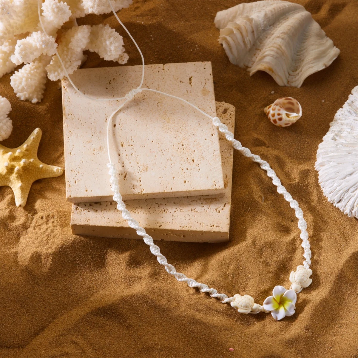 Boho-Halskette aus weicher Tonerde mit weißem geflochtenem Seil für Damen und Herren, Harz-Meeresschildkröten, florales Choker-Halsband, Sommer-Strand-Urlaubsschmuck – Detail 17