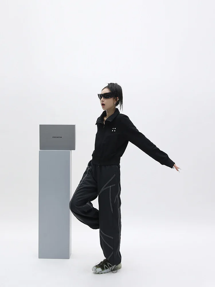 Minimalistyczna i uniwersalna cienka kurtka sportowa na jesień i zimę 2025, sweter z podwójnym zamkiem błyskawicznym, krótki płaszcz ze stójką.