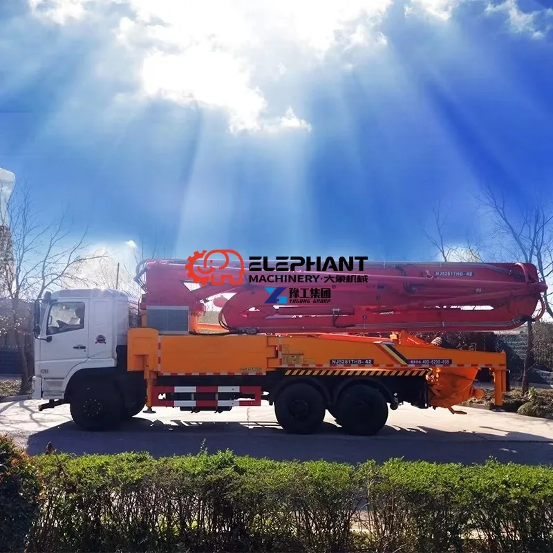 Machinery Diesel Engine Concrete Pump Truck Dongfeng Chassis Country V Emission High Efficiency 140M/H 33m-70m Boom