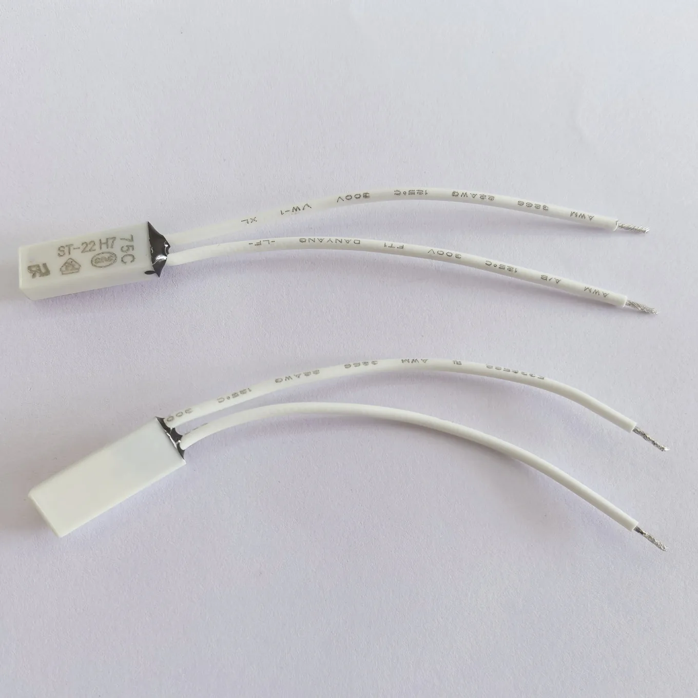 

Original new 100% ST-22 temperature switch normally closed at 50-150 degrees