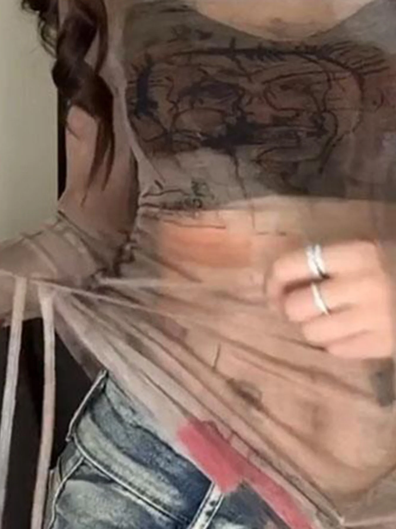 Women's Off-Shoulder Graffiti  - đánh giá và giá Off Shoulder Top
