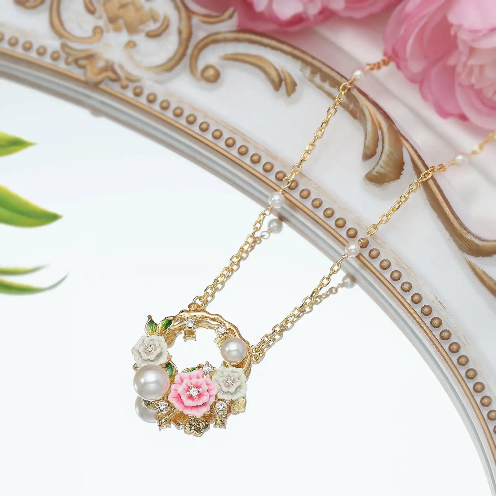 Exquisite Wild Rose Garland Necklace for Women Handmade Enamel Rose Flower Necklace Collarbone Chain Birthday Christmas Gift