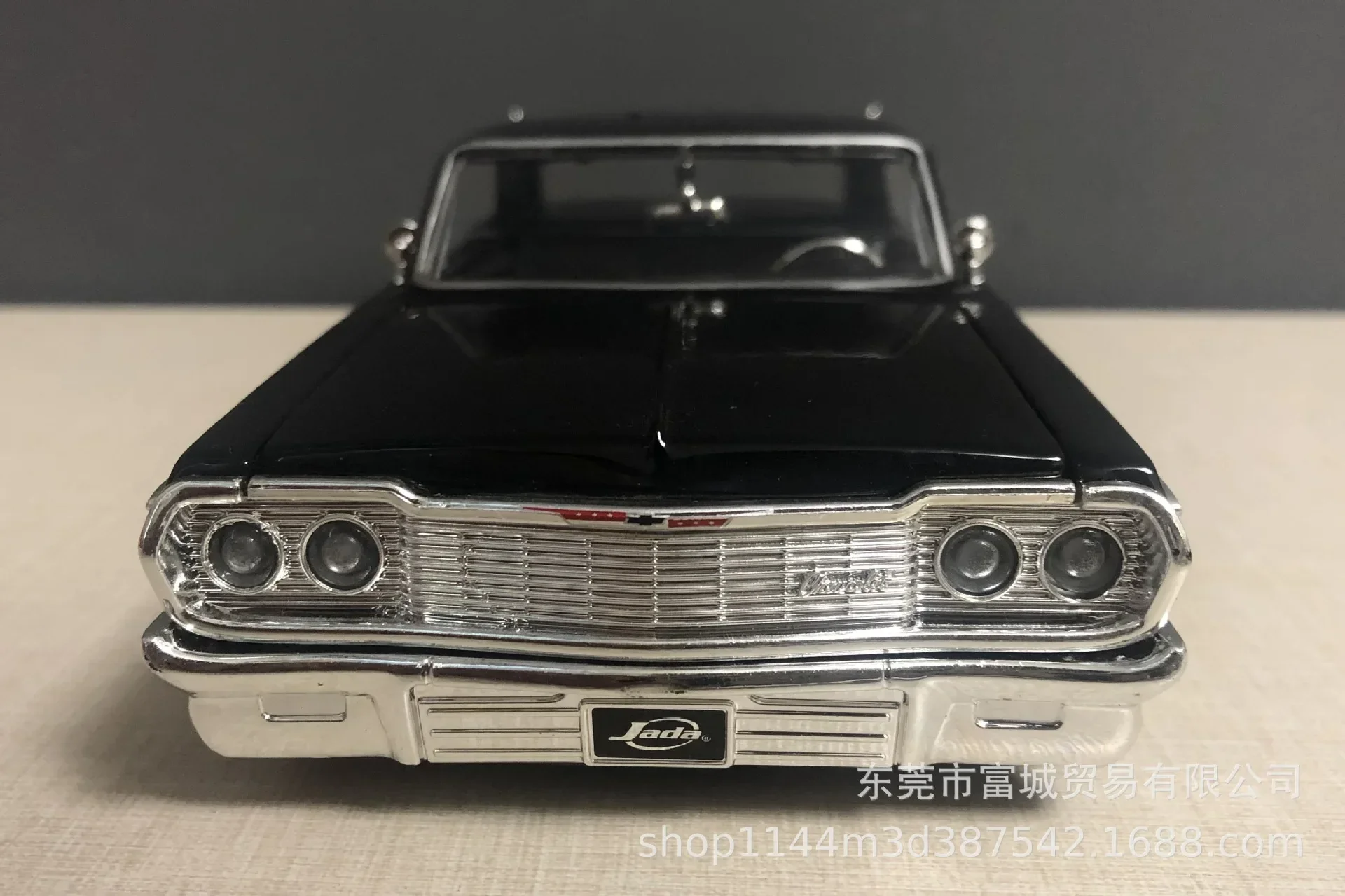 1:24 Scale Vintage Old 1964 Chevrolet IMPALA Chevy Diecasts & Toy Vehicles Car Model Metal Auto Souvenir Gift Jada