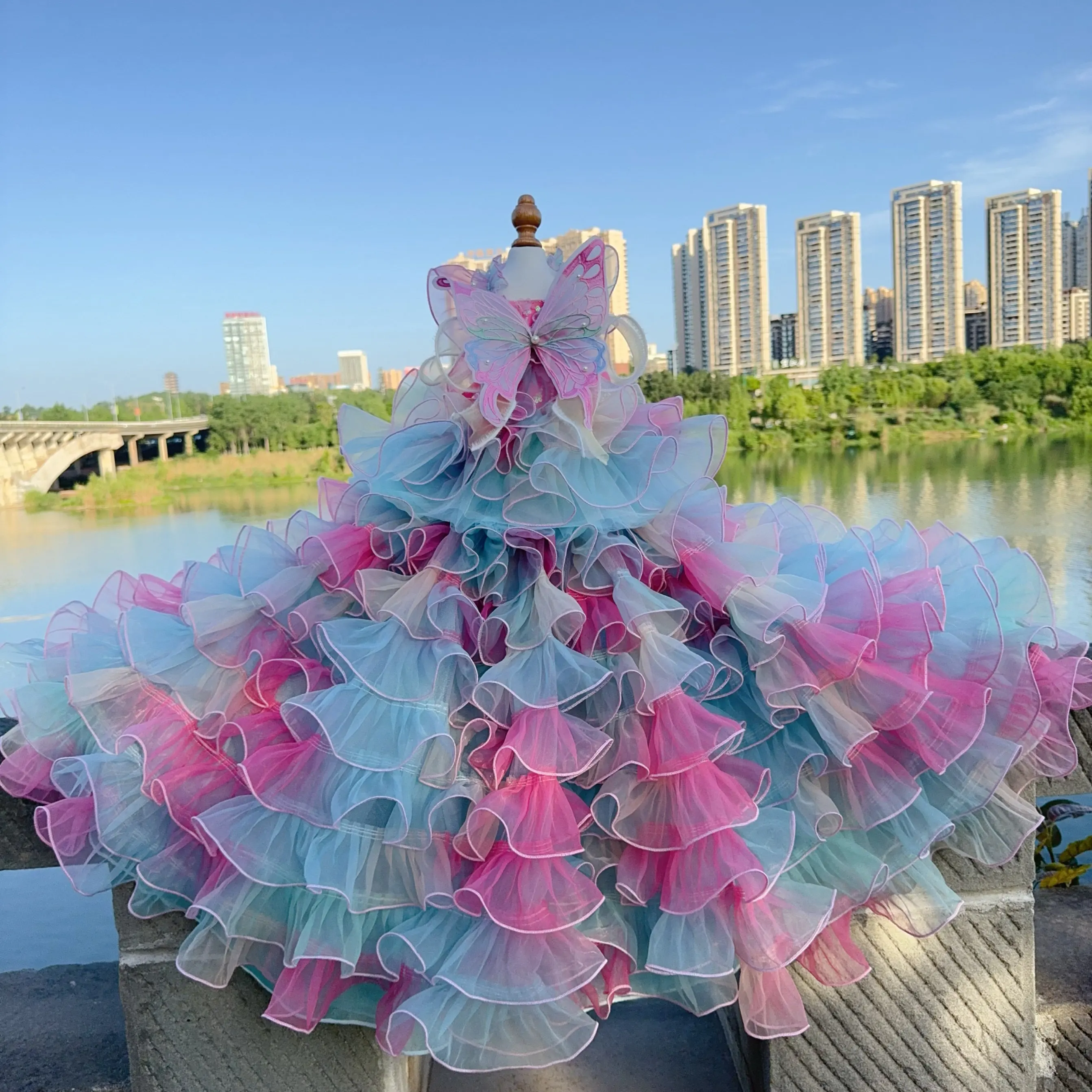 

Luxury Rainbow Colors Pet Dog Clothes Pure Handmade Bow Wing Fine Fashion Long Tail Lace Princess Dress For Small Medium Dog