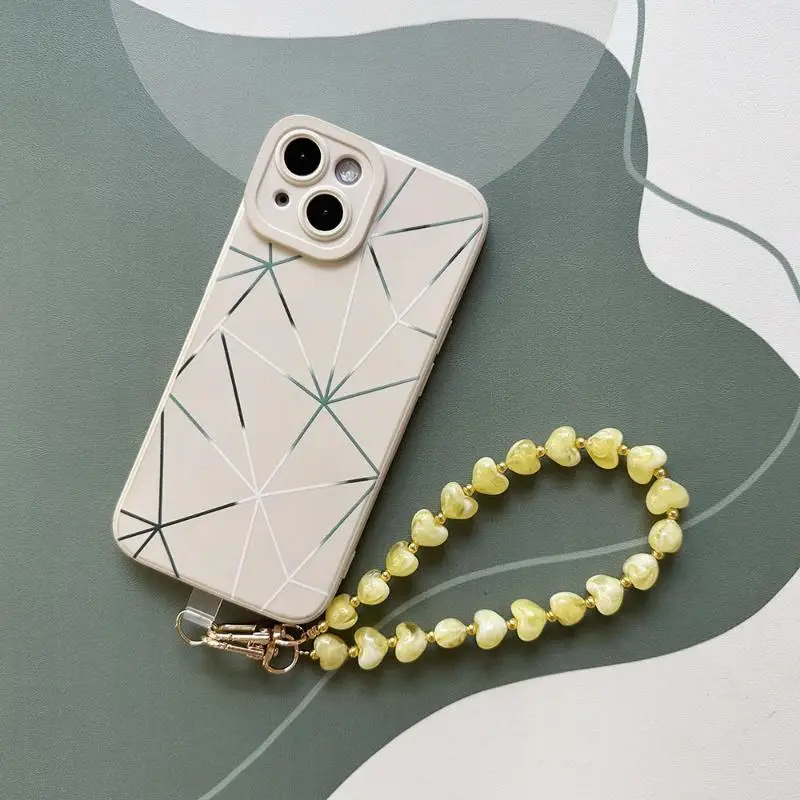 Trendy Acrylic Mobile Phone Chain Cute Love Heart Pendant Beaded Lanyard Convenient for Girls Shopping Commute Daily Use