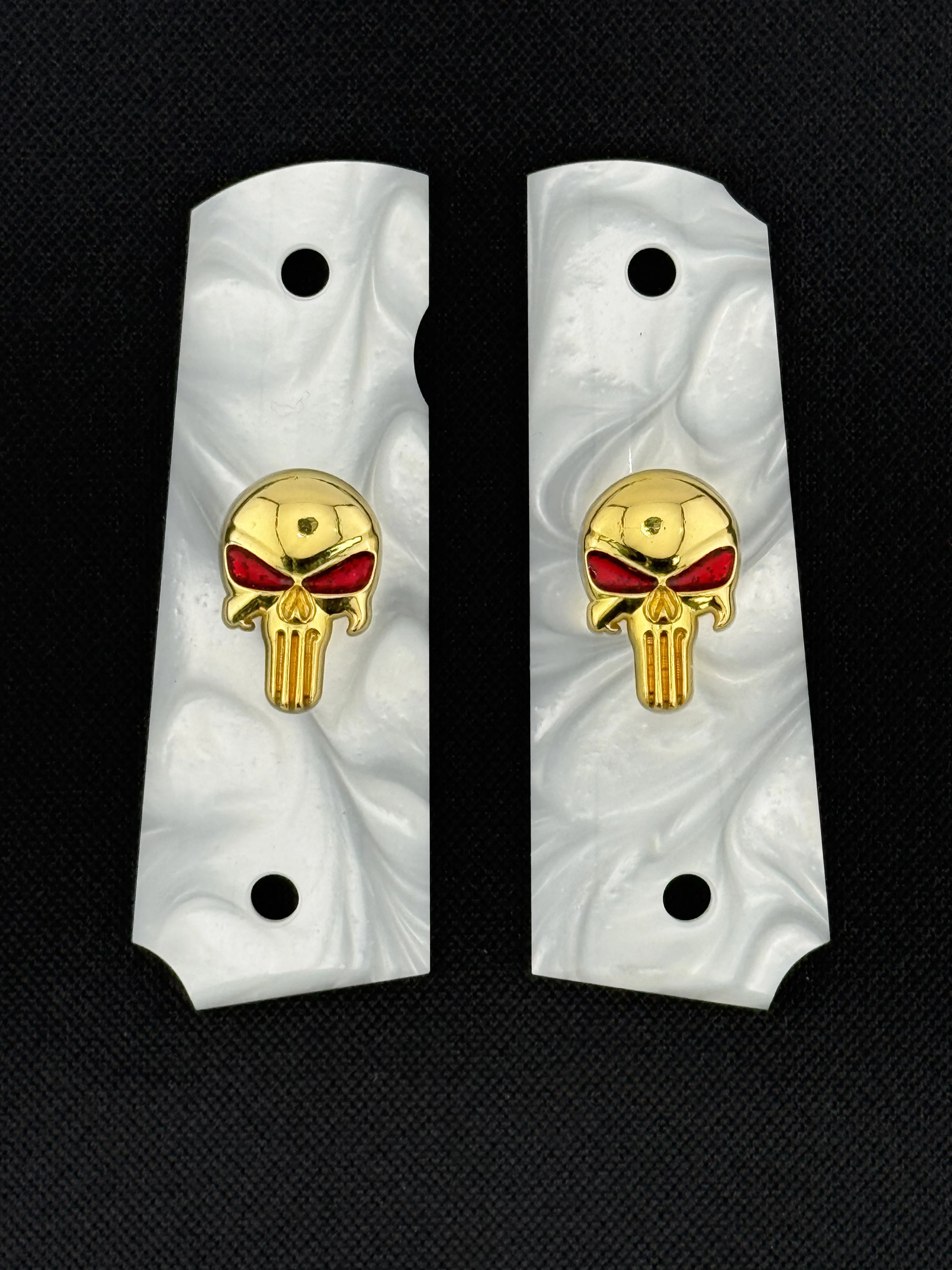 1911 グリップ フルサイズ、ホワイトパールゴールドスカルレッドアイ、コルト、キンバー、スプリングフィールド、レミントン、ロックアイランド、ガバメントコマンダーに適合