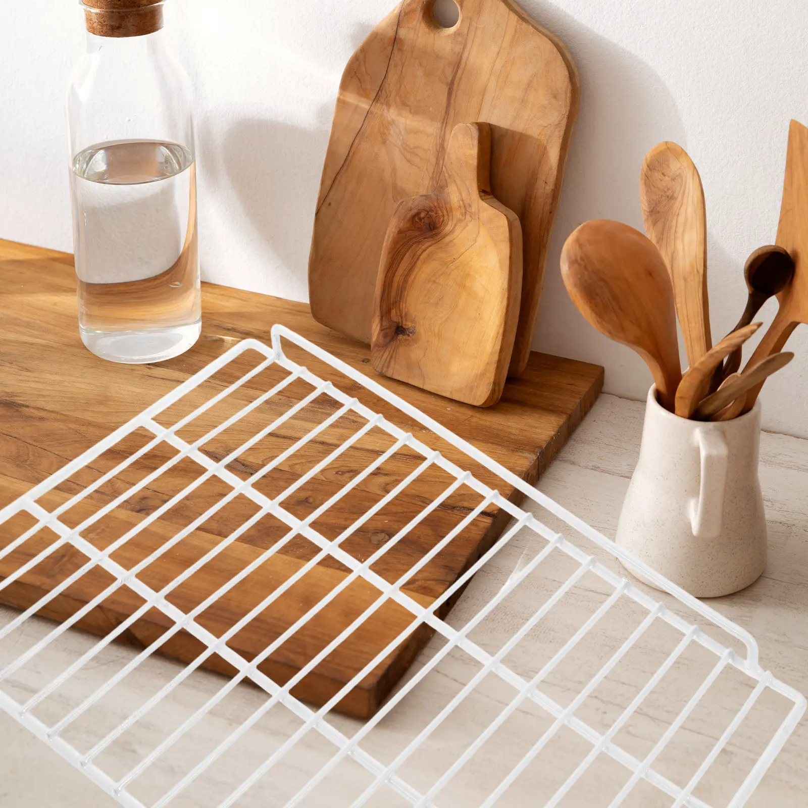 

Precision Made Iron Fridge Shelf Divider Freezer Organizing Separator Heavy Duty Wire Grid for Refrigerator Cabinet Storage