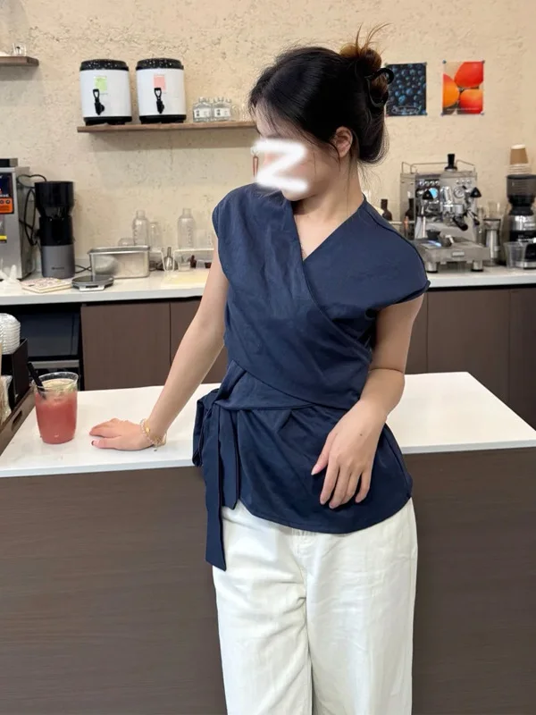 

Новинка: Элегантная женская укороченная блузка в корейском стиле с V-образным вырезом, перекрестным поясом на талии, без рукавов, летняя, приталенная, тонкая