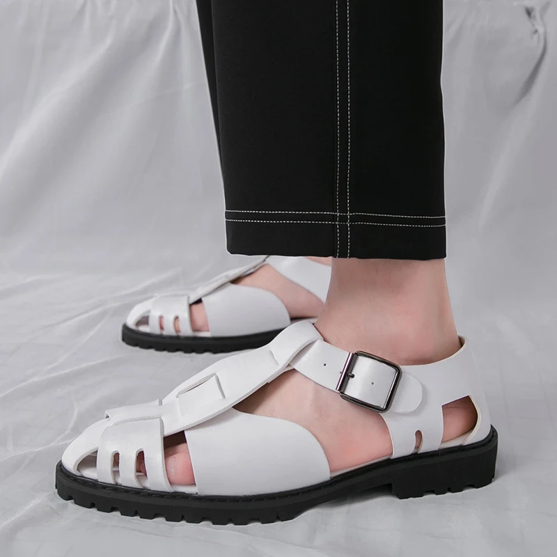 Men Retro Sandals Summer Black White Color British Casual Comfortable Stylish Buckle Beach Sandals Outdoor Travel Sandals Men
