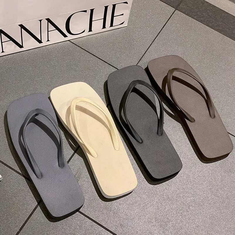 Casual Men Flat Slippers Flip Flops Thick Sole Comfortable Outdoor Beach Sandals Non-Slip Shoes 2024 Indoor Shower Zapatos