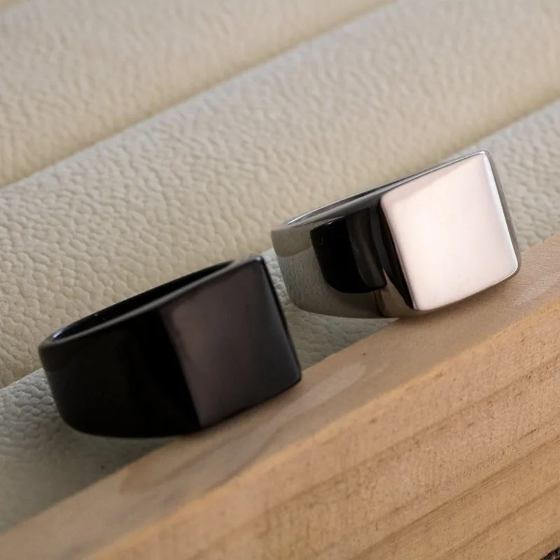 

Гладкое кольцо из титановой стали, простое плоское квадратное кольцо, мужские персонализированные украшения из нержавеющей стали SA559