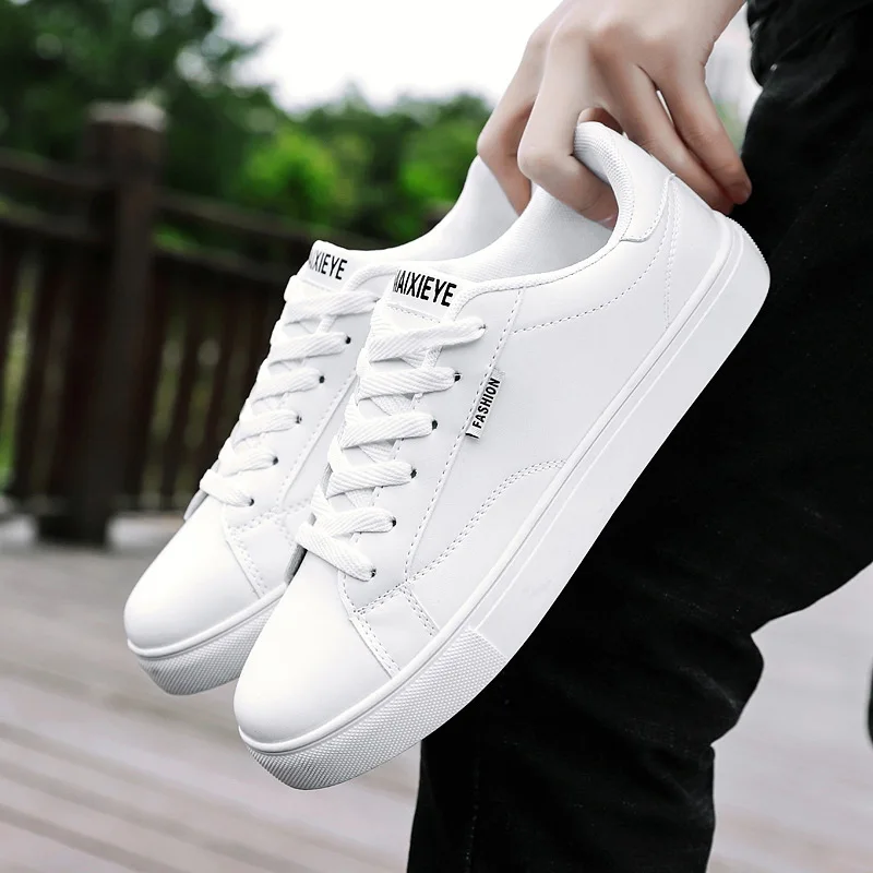 

2025 New Men's White Casual Shoes Quality Vulcanzed Sneakers Shoes for Men Lightweight Flats Original Brand Men Sports Shoes