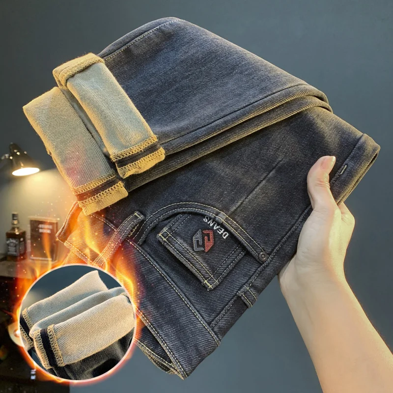 

Бархатные джинсы мужские зимние новые зауженные облегающие брюки, морозостойкие, толстые и теплые, элитные мужские брюки на небольшую ногу.