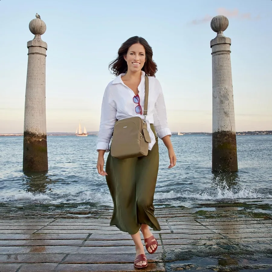 Travelon AntiTheft กระเป๋าเดินทางคลาสสิก