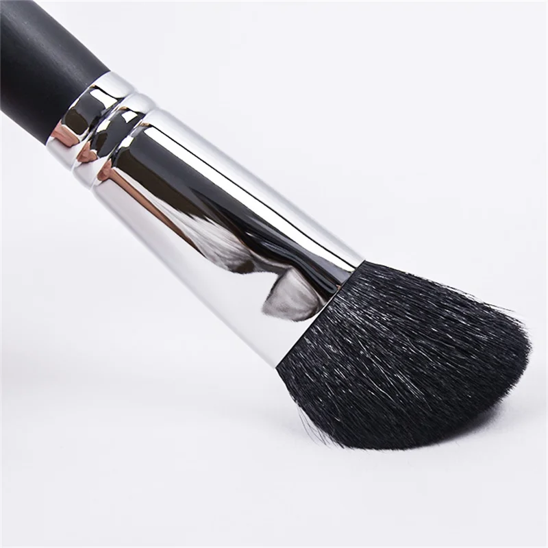 Angled Blush Concealer Contour Makeup Brushes Loose Powder Facial Smudge Brush Soft Animal Hair Wooden Handle Salon Quality