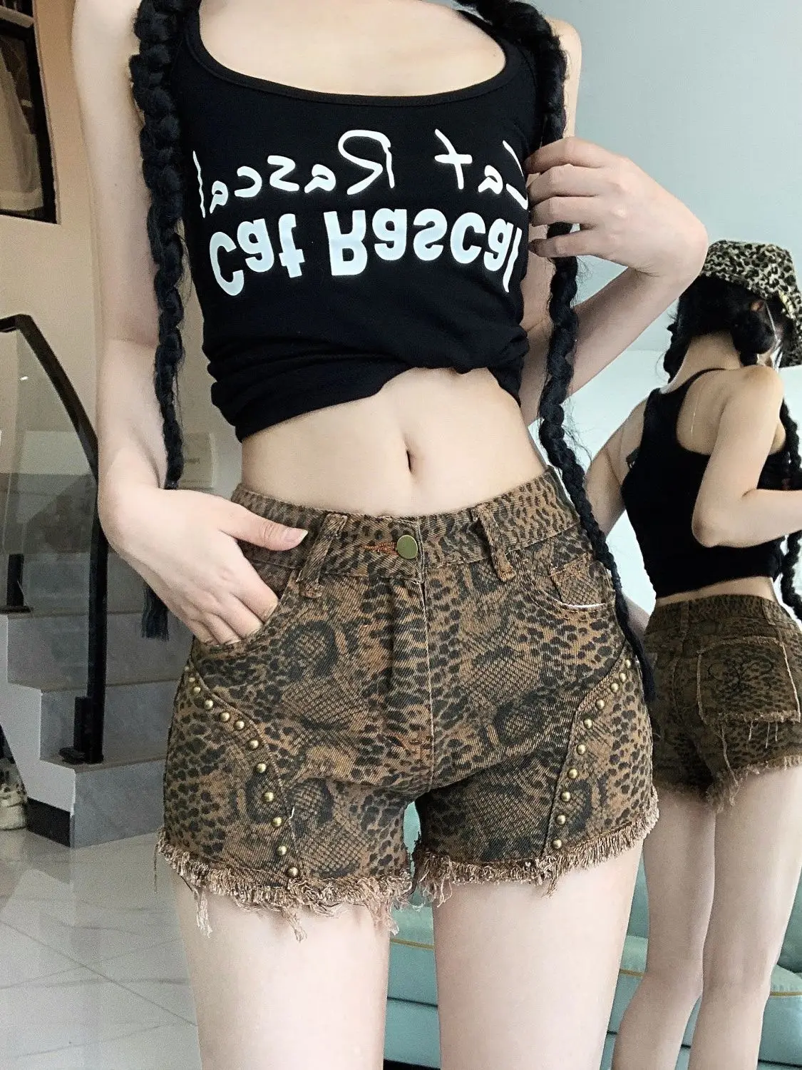 Pantalones cortos de motorista con estampado de serpiente gótica para mujer, pantalones cortos de mezclilla de tiro bajo, corte ajustado, ropa de calle, Y2k, Harajuku