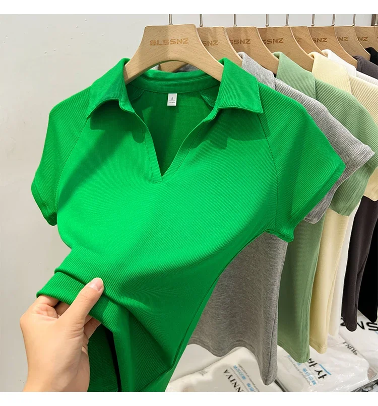 Nischen-Design Slim Fit Kurzarm Damen T-Shirt 2026 Sommer Neuheit V-Ausschnitt Poloshirt Einzigartiges Elegantes Top Koreanisches Einfarbiges Tee – Detail 19
