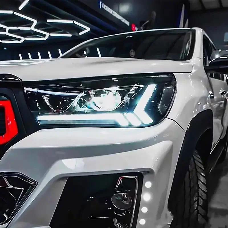 Customizable New Arrival Halogen Headlights Factory Front Light Upgrade Car Headlight for Toyota Hilux 2015-2020