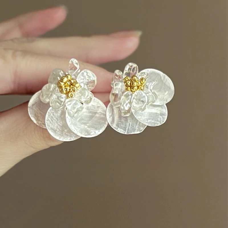 Natural Shell Crystal Beaded Flower Earrings for Women Light Luxury Hypoallergenic with Clip On Option Delicate Daily Wear