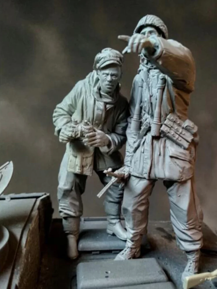 Unassambled 1/16 modern Officer and Crew (2 figurers) soldier figure Resin figure miniature model kits Unpainted