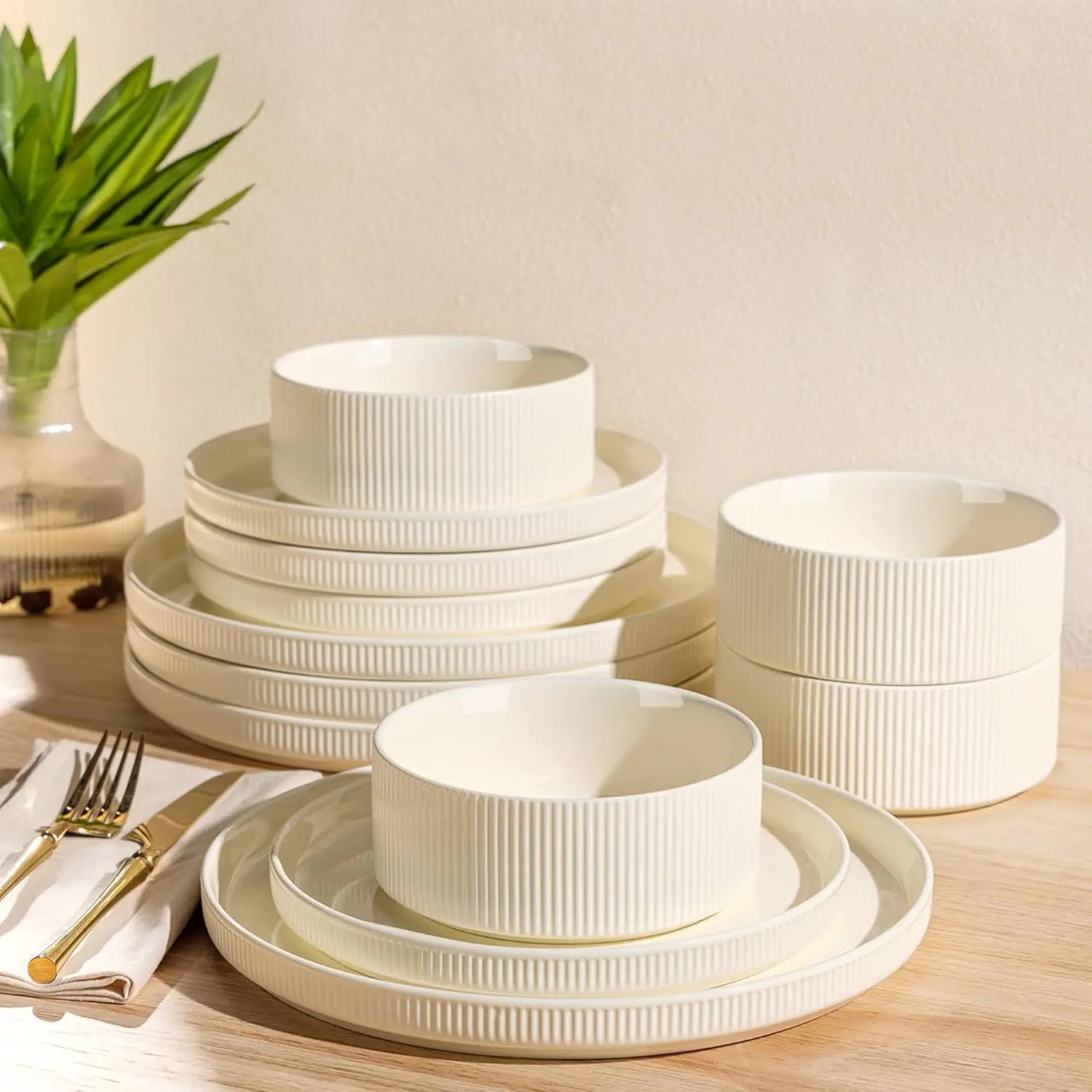 

Ceramic Dinnerware Sets for 4, 12 Pieces Porcelain Lightweight Plates and Bowls Sets, Scratch