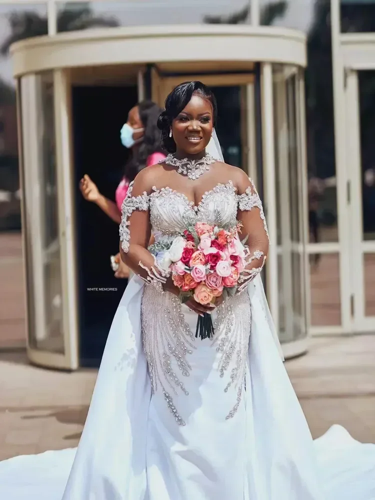 تخصيص فساتين الزفاف حورية البحر الرقبة العالية مع تنورة طويلة الأكمام بلورات الخرز الساتان الأفريقي حجم كبير أثواب الزفاف