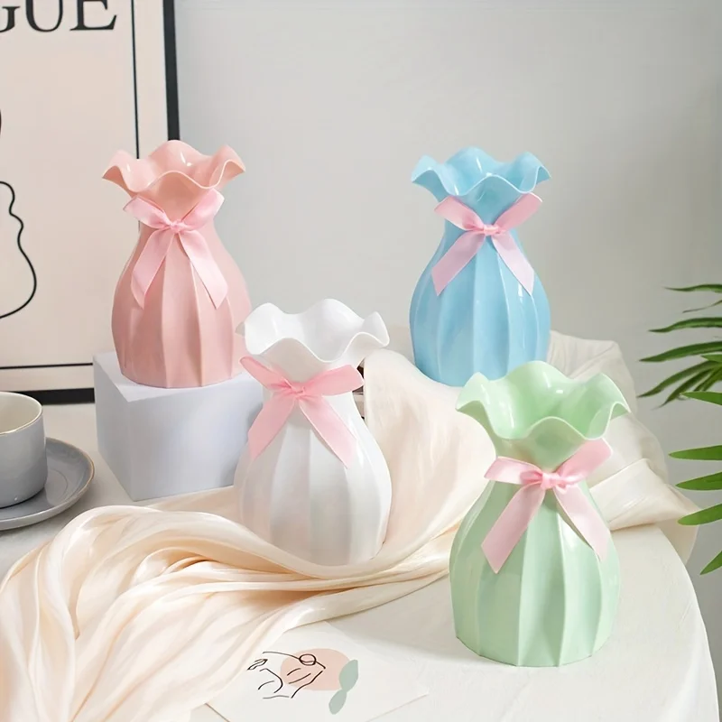 

Elegant Geometric Plastic Vase With Ruffled Edges - Perfect For Fresh Flowers And Home Decor