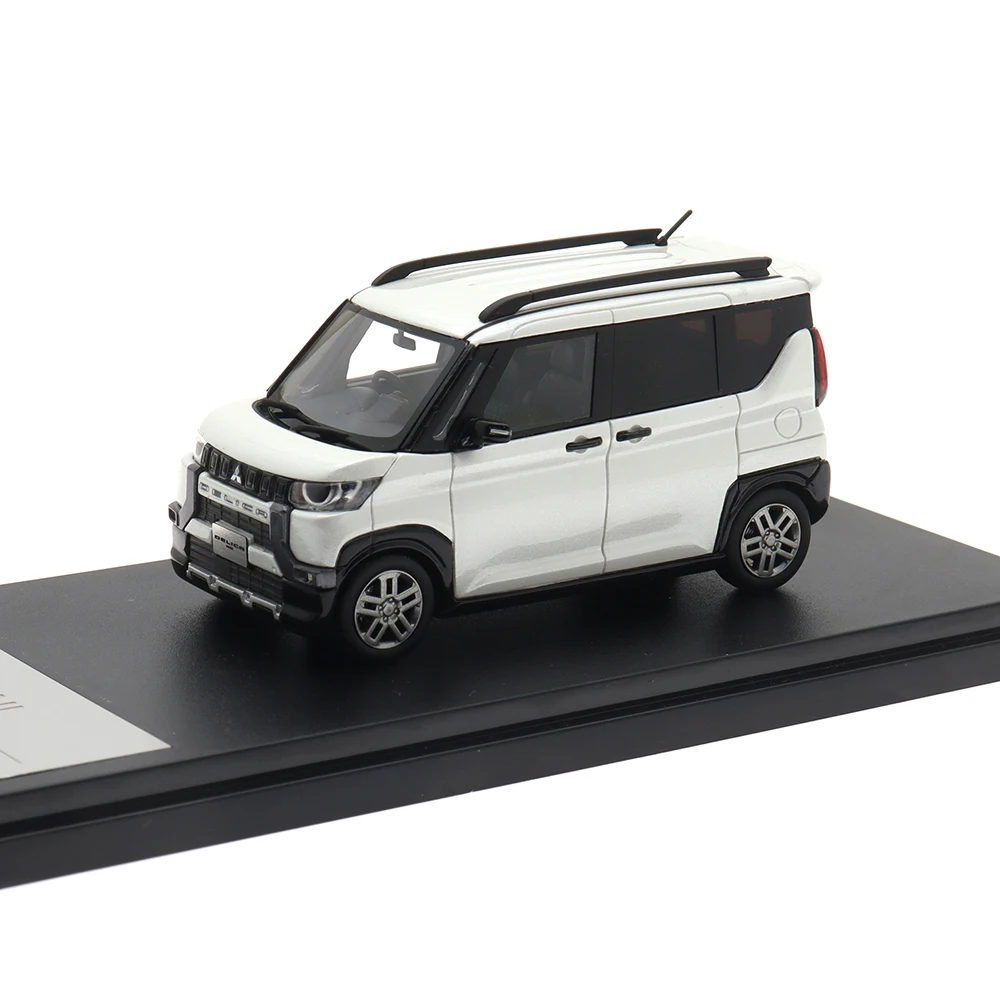 Hi-Story 1/43 Car Model (DELICA MINI 2003) Refined Resin Car Static Simulation Vehicles Collectible Decora Gift Ornamens