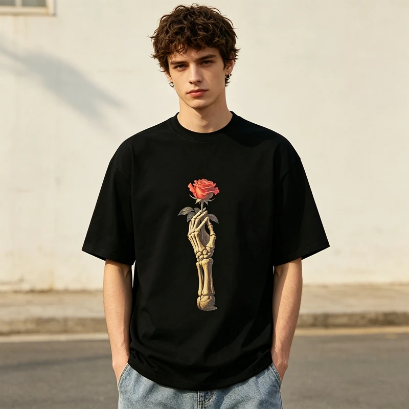 Sommer Herren Skelett-Hand-Rosen-Grafik T-Shirts Vintage-Kunstdruck Lässiges T-Shirt Streetwear Oversized Fit Baumwoll-Tops – Detail 2