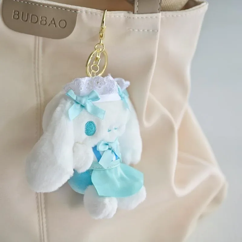 Sanrio llavero de felpa Cinnamoroll Kuromi Melody dibujos animados lindo muñeca mochila ornamento Kawaii juguete Anime accesorios regalo de Navidad