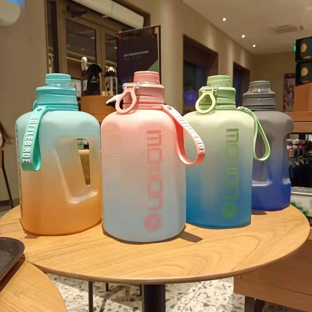 

1.6/2.2 Liter Sports Water Bottle Large Capacity with Straw Scale Plastic Portable Outdoor Sports Gradient Kettle Water Bottle