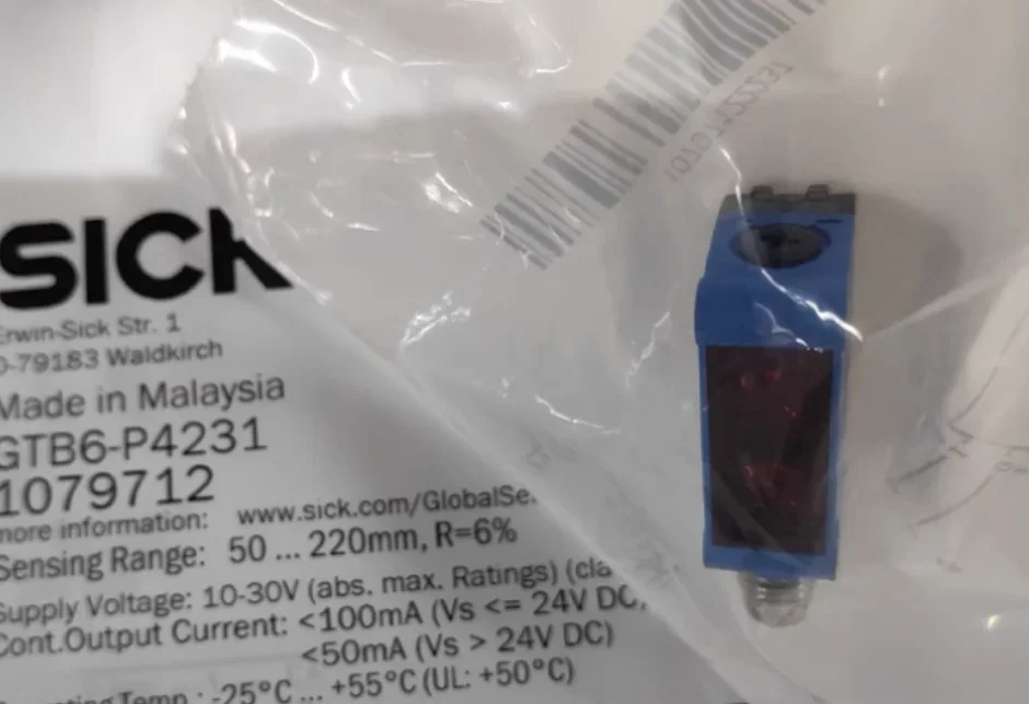 New Original GTB6-P4231 NO.1079712 reflective photoelectric sensor