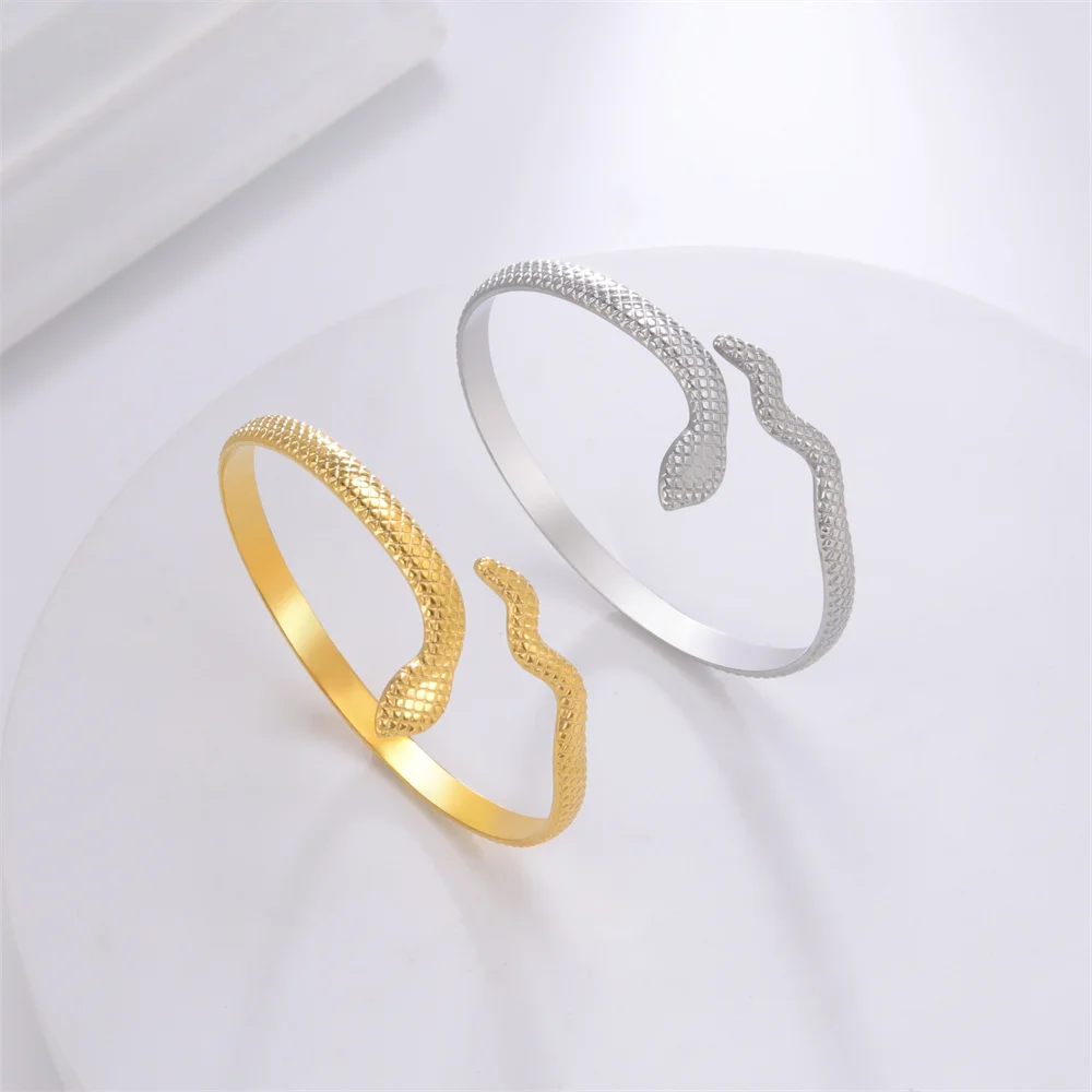 

Snake Bangles for Women Men Luxury Stainless Steel Animal Snake Cuff Bracelets Adjustable Gothic Party Jewelry Gift Accessories