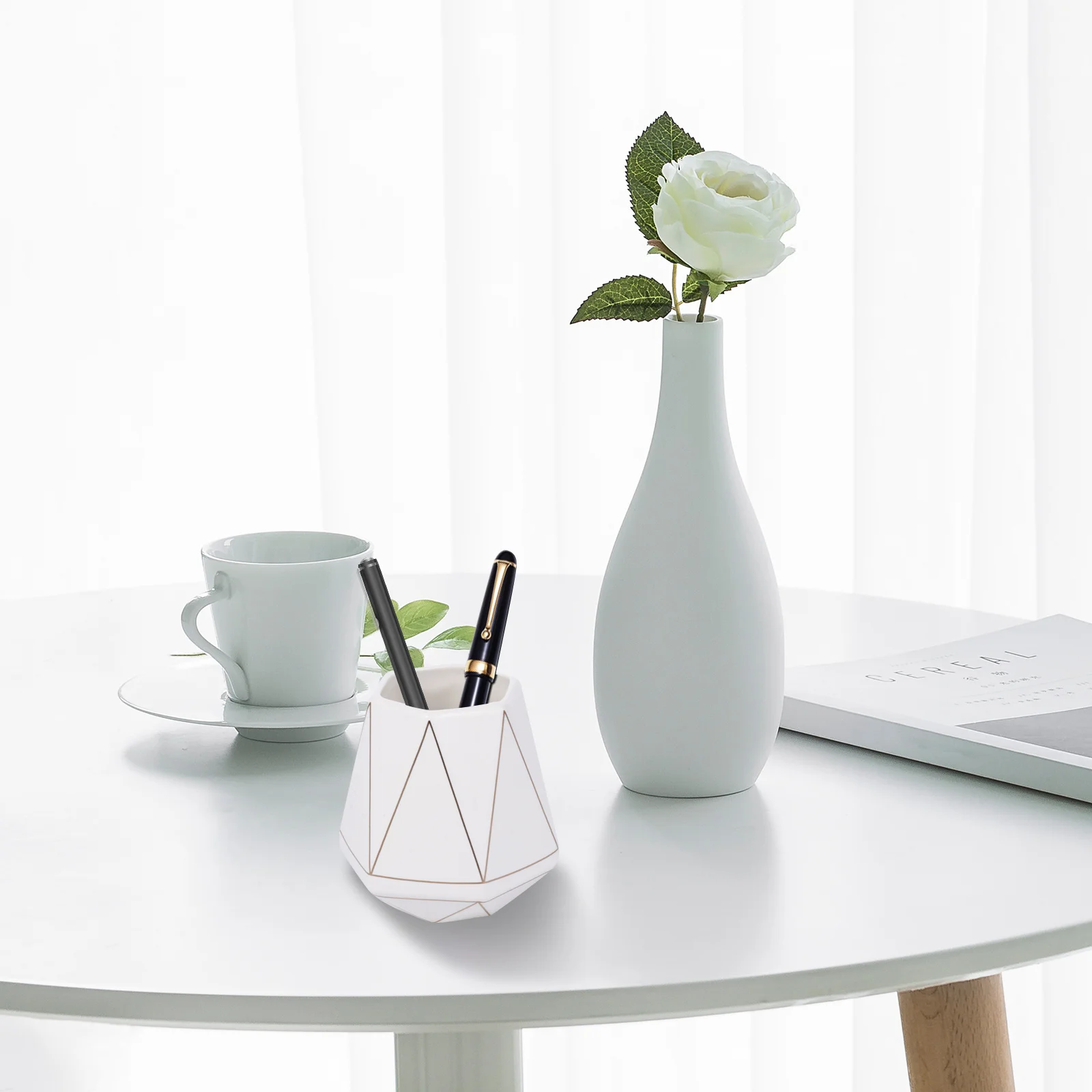 1Pcs Ceramic Pen Holder Geometric Multifunctional Pen Storage Container Brush Organizer for Home Office Desktop Decor