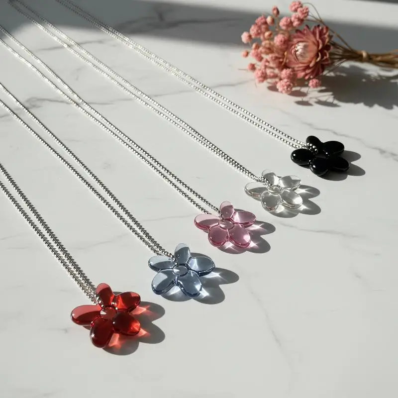 Flower Pendant Necklace Transparent Resin With Metal Chain Multi‑Colors Jewelry For Girl Daily Wear Party Festival Gift Ornament