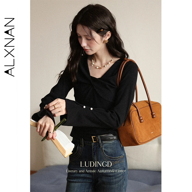 ALXNAN Plus Size Black Knitted T-shirt Women V-neck Long Sleeve Tees Autumn Elegant Pearl Button Bow Pleated Neckline Top D12535