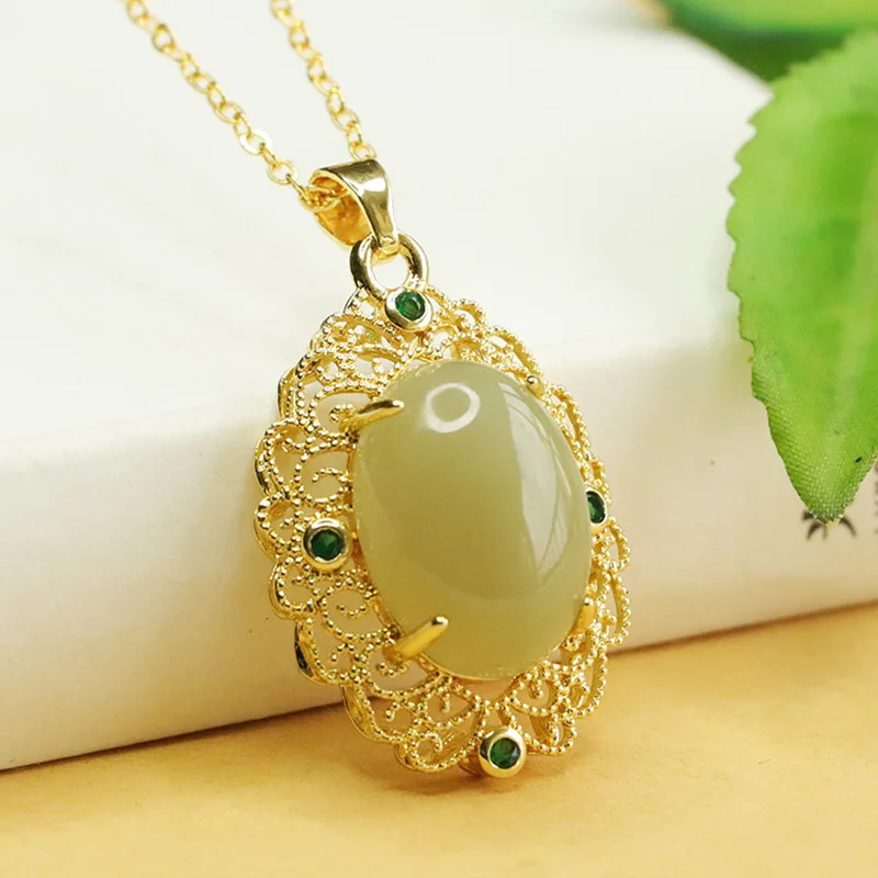 Natural Hetian jade pendant, clear water material necklace, court style jade woman