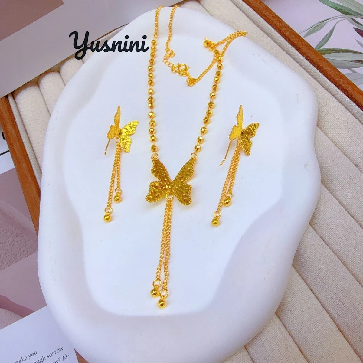 

Модные серьги-колье из 24-каратного золота в Саудовской Аравии в Дубае для парного комплекта ювелирных изделий для свадебной вечеринки DD10894