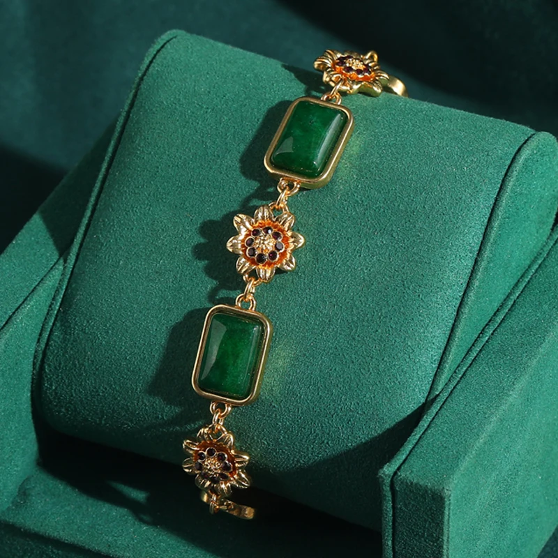 

Vintage Charms Flower Bracelet Luxury Gold Color Sunflower Green Emerald Natrural Stone Square Wedding Bridal Accessories Women