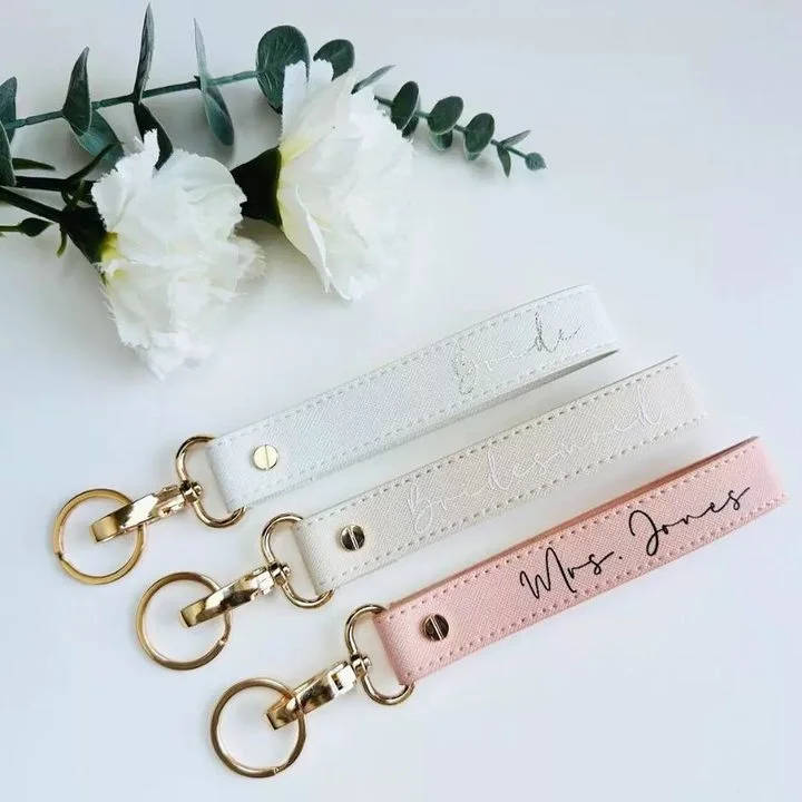 Trendy PU Custom Logo Leather Keychain for Women Personalized Number Bag Keyring Pendant Laser Engrave Car Name Key Chain Gift
