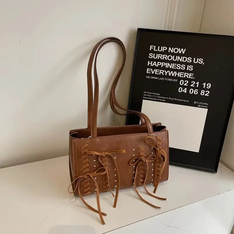

Fashion Retro PU Square Shoulder and Crossbody Bags Solid Bow Rivet Zipper Hard High Quality Handbags for Women 2025 New Style