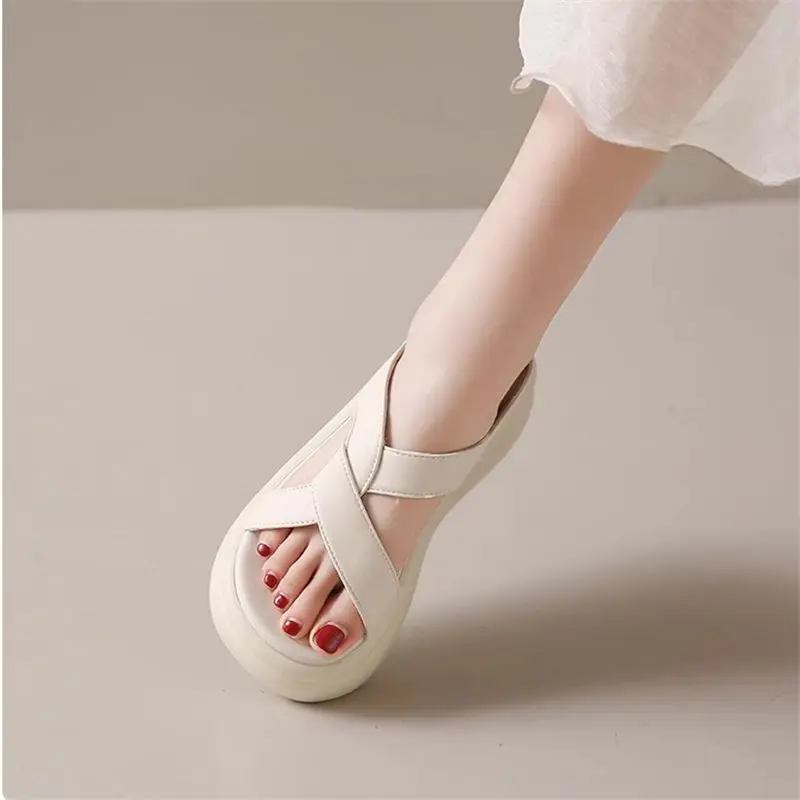 Summer New Versatile Thick Bottom Increases Soft Bottom Lightweight Loose Cake Shoes Women\'s Cold Slippers