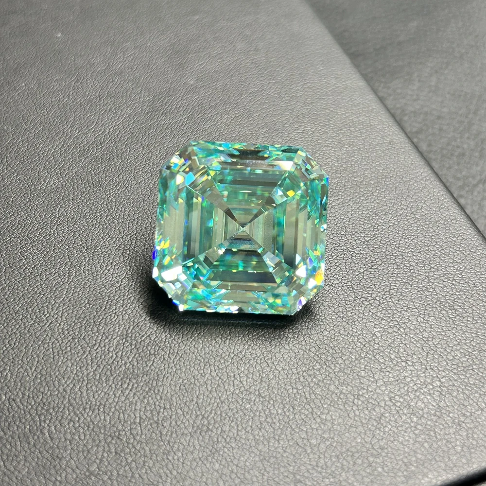 Meisidian Large Size Asscher Cut 25x25x15.4mm 73 Carat Light Vivid Green Moissanite Diamond Stone