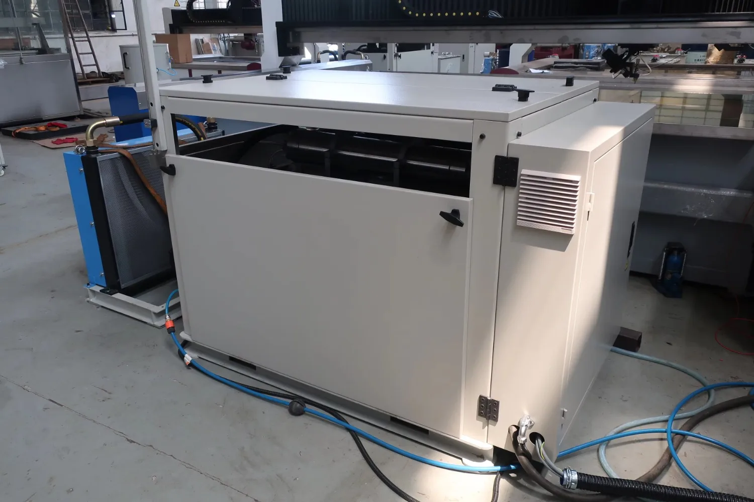 МАШИНА ДЛЯ РЕЗКИ ACCURL WATER JET 3015, SMART