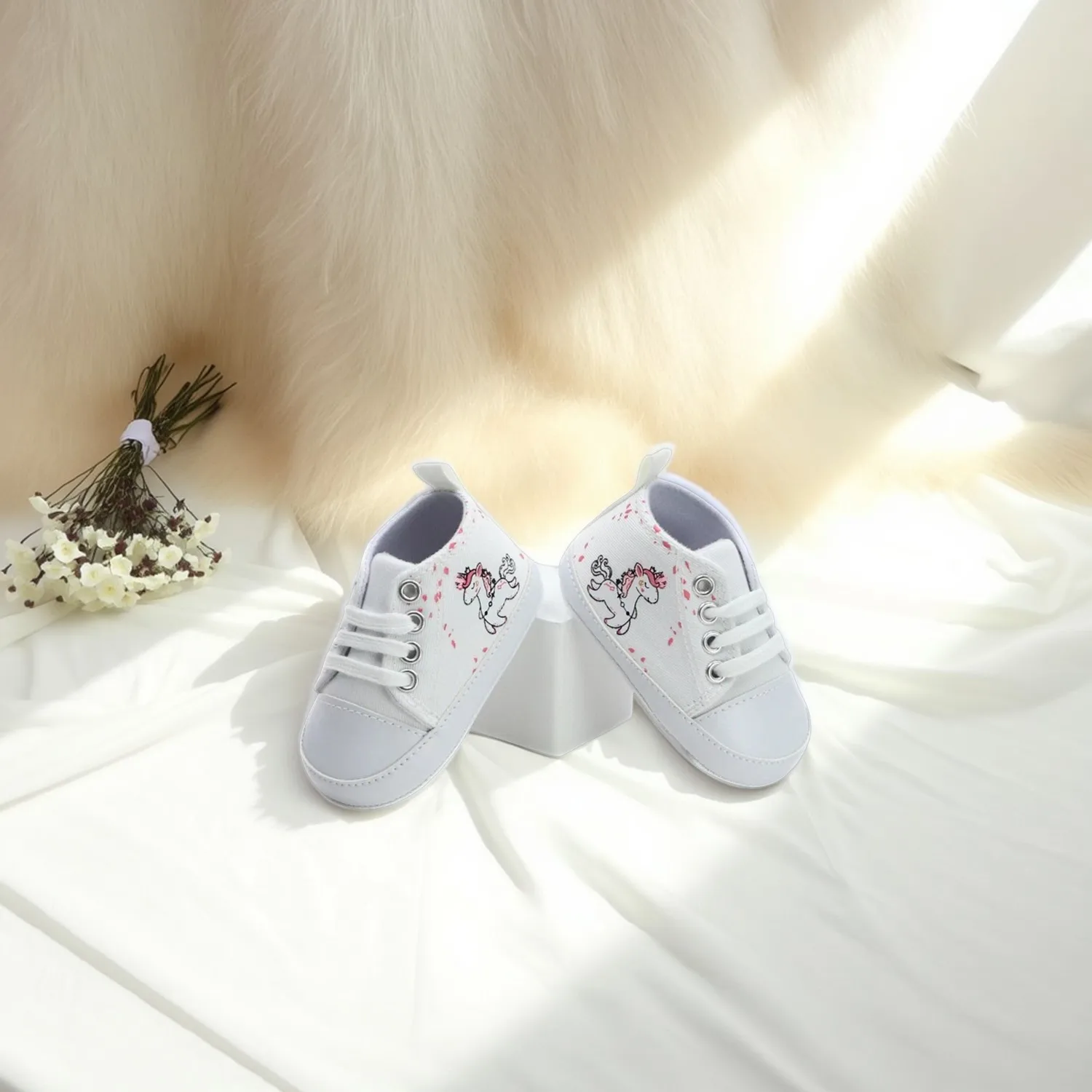 أحذية قماشية للفتيات الصغيرات، أحذية بيضاء، أحذية أطفال بعمر 0-1 سنة، أحذية أمامية، نعال ناعمة، قابلة للتنفس وغير قابلة للانزلاق